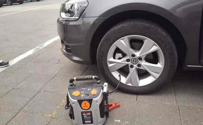 奇台汽车搭电案例