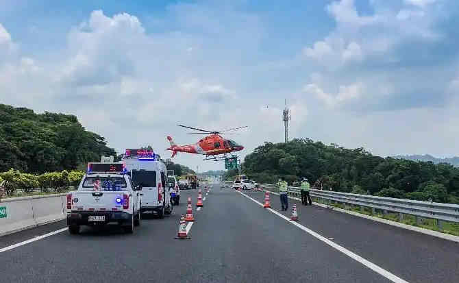 奇台高速公路汽车救援案例
